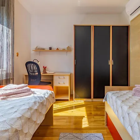 3 Bedroom Beautiful Home In Pula * Pula