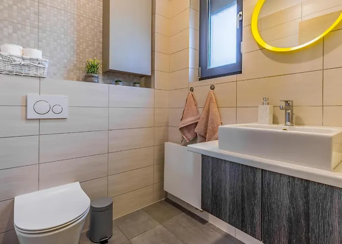 3 Bedroom Lovely In Будинок відпочинку