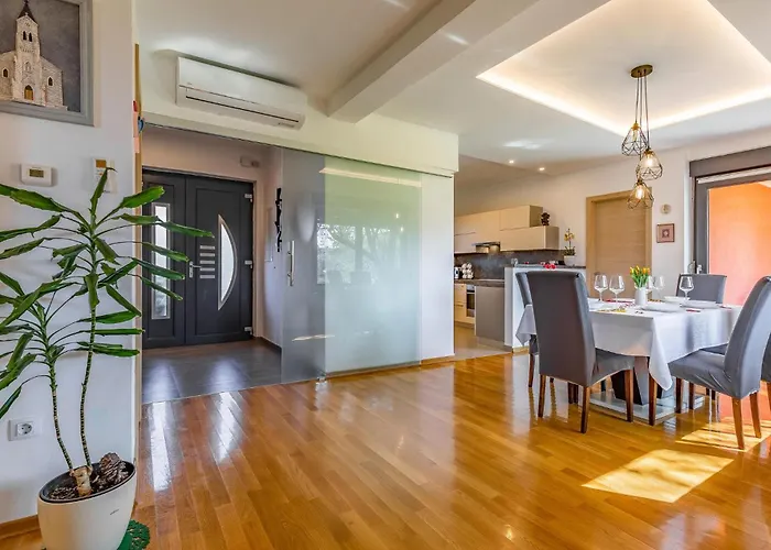 3 Bedroom Lovely In *