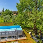 3 Bedroom Beautiful Home In Pula Vikendica *