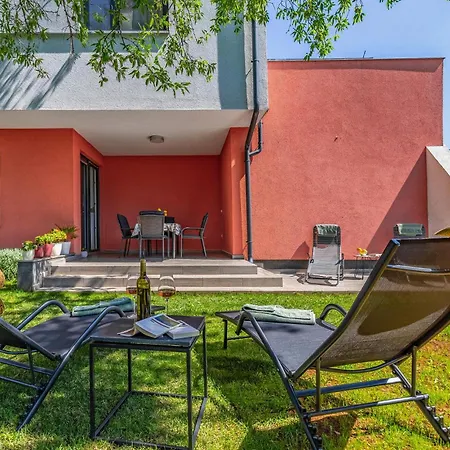 Σπίτι διακοπών 3 Bedroom Beautiful Home In Pula *