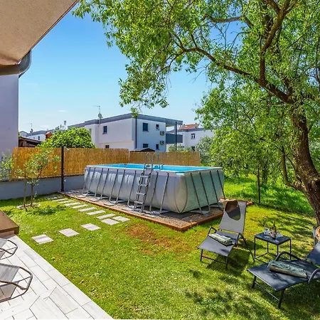 3 Bedroom Beautiful Home In Pula *