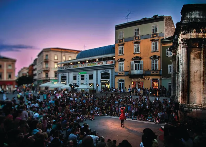 3 Bedroom Lovely In Pula