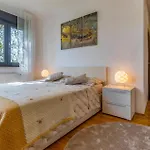 3 Bedroom Beautiful Home In Pula