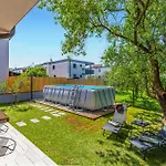 3 Bedroom Beautiful Home In Pula *