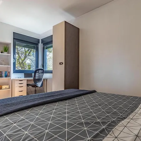 3 Bedroom Lovely In Ferienhaus Pula