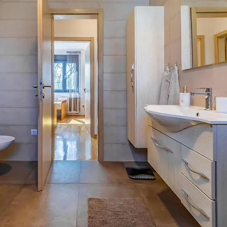 3 Bedroom Lovely In *